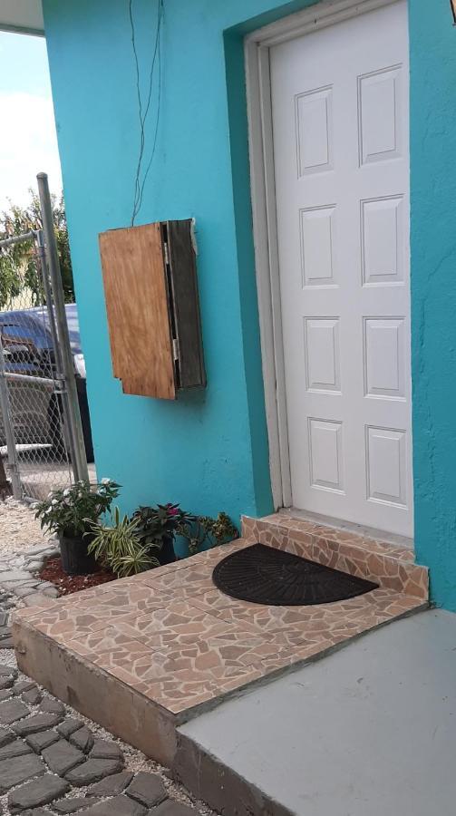 Hotel Eastwood Escape Nassau Exterior foto